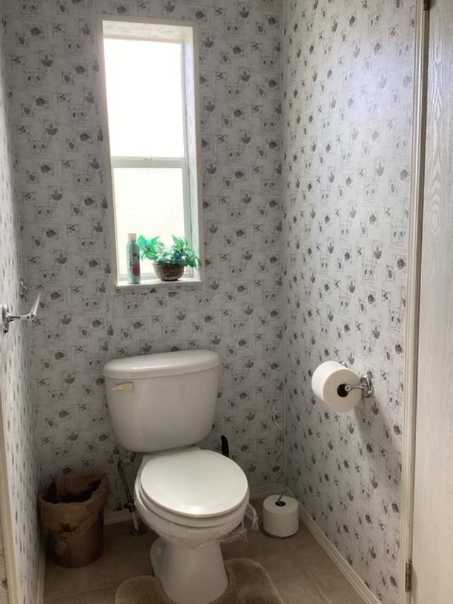 1919 Buccaneer Drive a Sarasota, FL Mobile or Manufactured Home for Sale